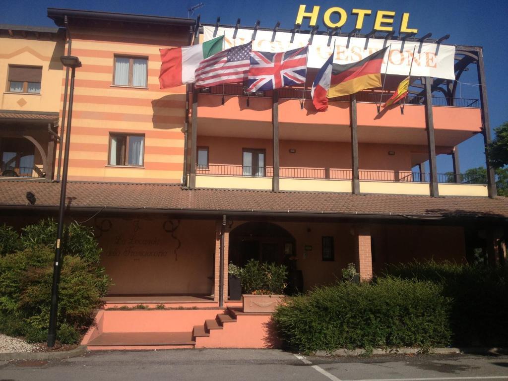 Hotel La Locanda Della Franciacorta Corte Franca Bagian luar foto